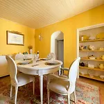 Charming Countryside With Fireplace & Patio *