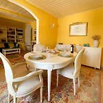 Charming Countryside With Fireplace & Patio Βίλα *