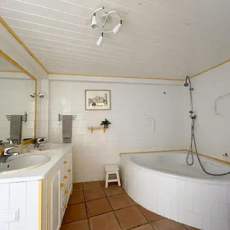 Charming Countryside With Fireplace & Patio * Алкотин