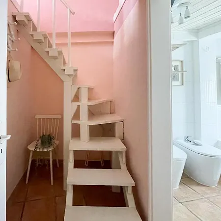 Charming Countryside With Fireplace & Patio *