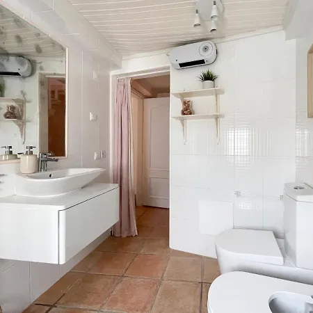 Charming Countryside With Fireplace & Patio Вилла *