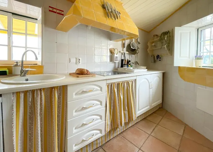 Charming Countryside With Fireplace & Patio * Алкотин