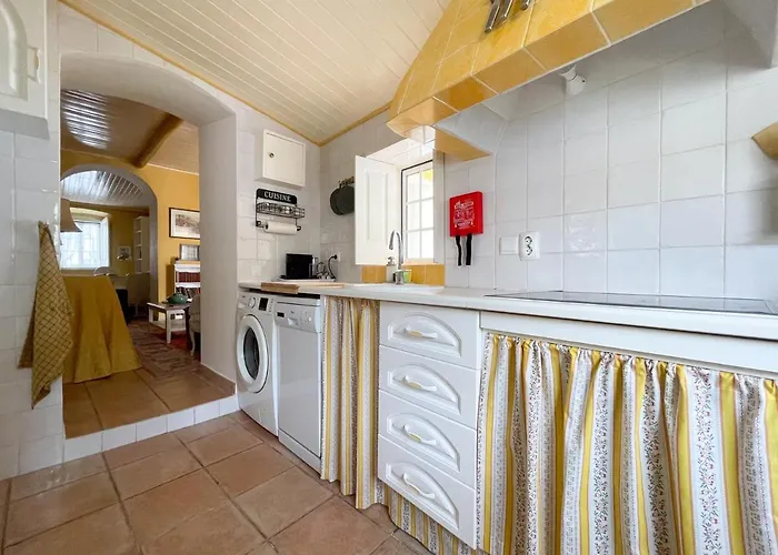 Вилла Charming Countryside With Fireplace & Patio
