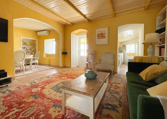 Вилла Charming Countryside With Fireplace & Patio