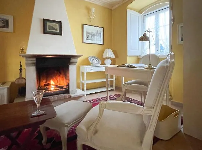 Charming Countryside With Fireplace & Patio Алкотин