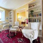 Charming Countryside With Fireplace & Patio